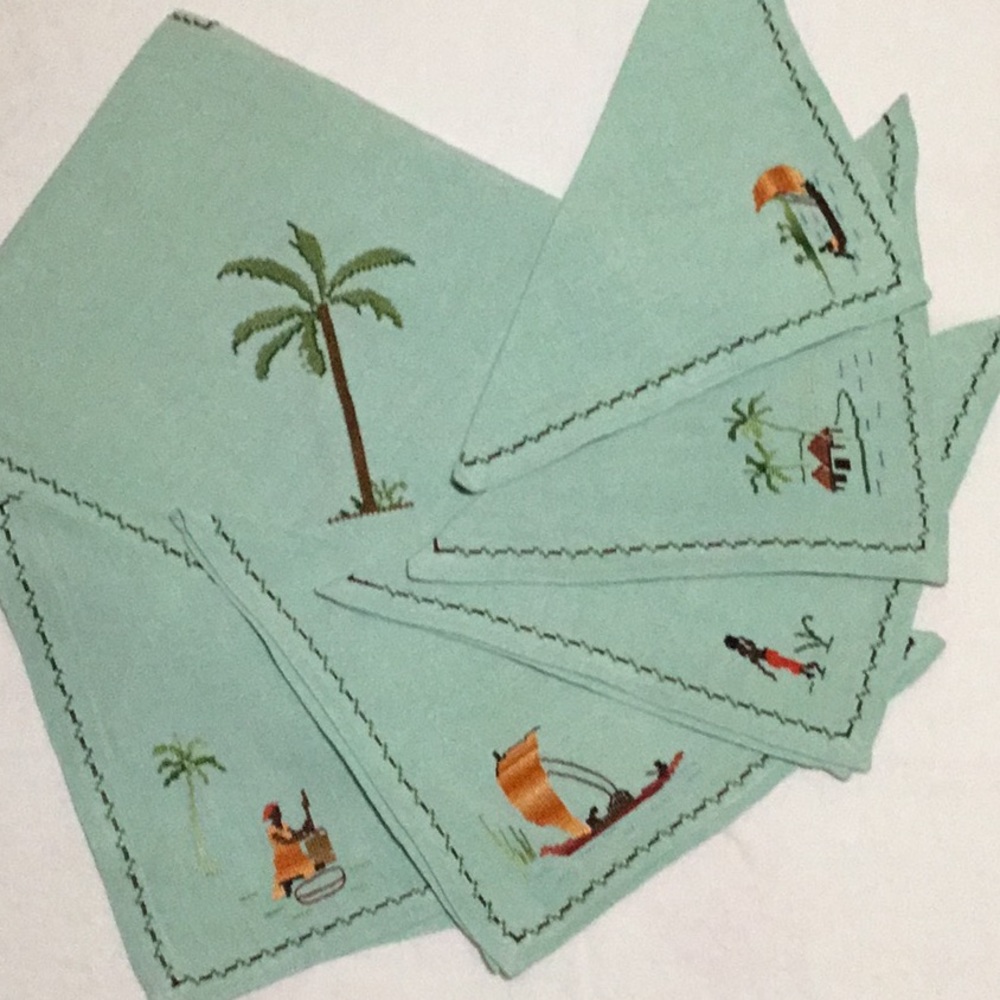 Vintage Embroidered Linen Table Cloth/Napkins 6pc